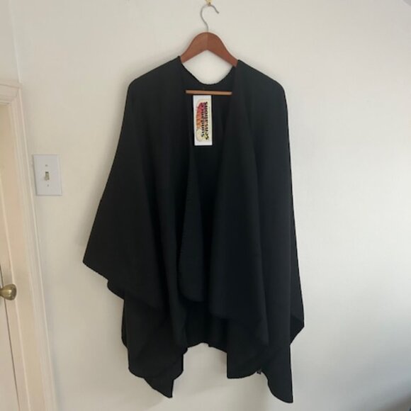 NWT- Sundance Sensation Black Open Poncho- One Size - Picture 1 of 3